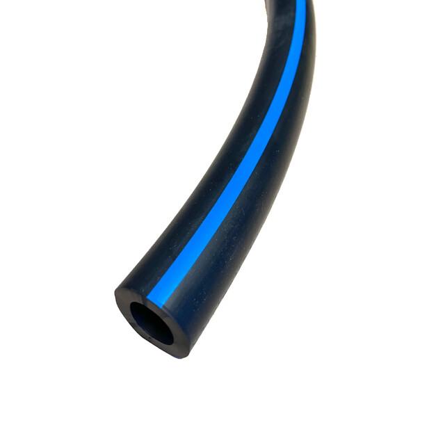 Product image 1 of Melkslang Met Blauwe Streep, Universeel 16 x 28 MM - 25 Meter