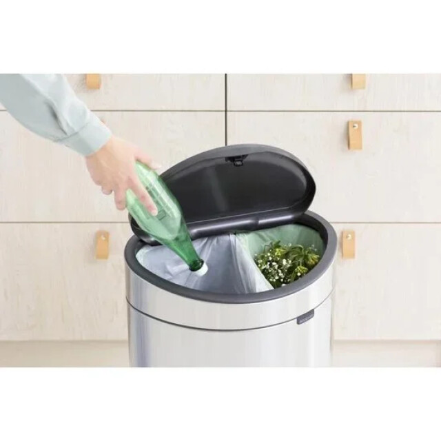 Product image 1 of Brabantia Touch Bin New Recycle afvalemmer - 23/10L - Mat Zwart