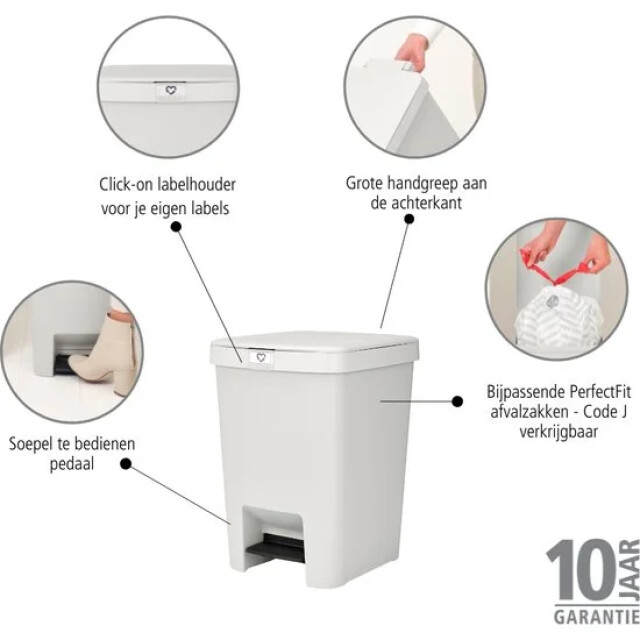 Product image 1 of Brabantia StepUp Prullenbak - Pedaalemmer - 25 liter - Licht Grijs