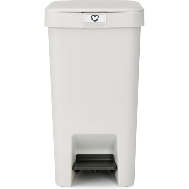 Product image 1 of Brabantia StepUp Prullenbak - Pedaalemmer - 16 liter - Licht Grijs