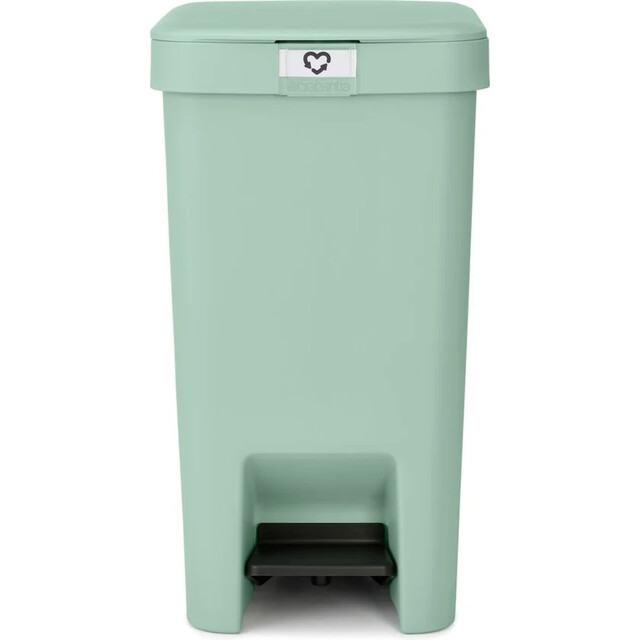 Product image 1 of Brabantia StepUp Prullenbak - Pedaalemmer - 16 liter - Jade Green
