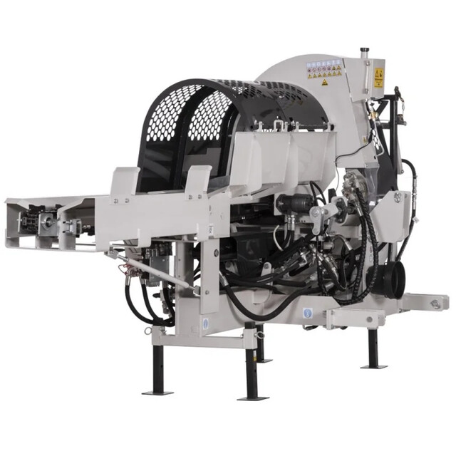 Product image 1 of Lumag Zaagkloofmachine Op Aftakas Hydrkettingzaag Hydraulisch Max Zaaglengte 550mm (Incl. Kettingaangedreven Aanvoerband En Splijtkruis)