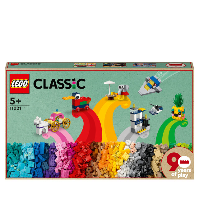 Product image 1 of LEGO Classic 11021 - 90 jaar spelen