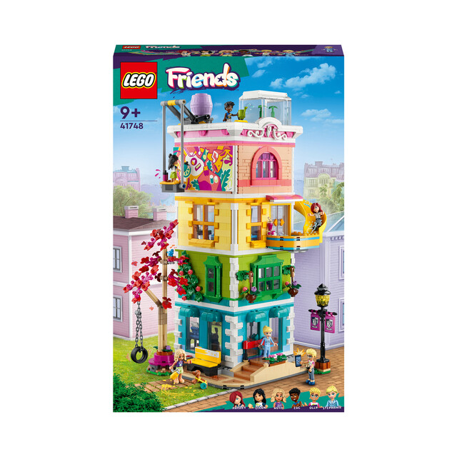 Product image 1 of LEGO Friends 41748 - Heartlake City Buurtcentrum