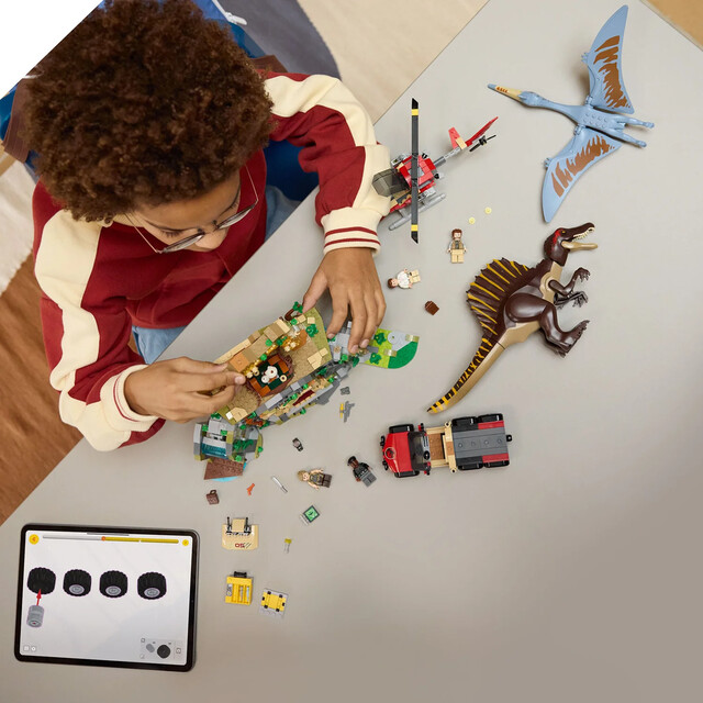 Product image 1 of Lego 76976 Jurassic World Spinosaurus Luchtmissie