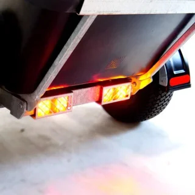 Product image 1 of JFC ATV Trailer 500L Kantelbaar, Tip Assist, Spatborden en Lichten
